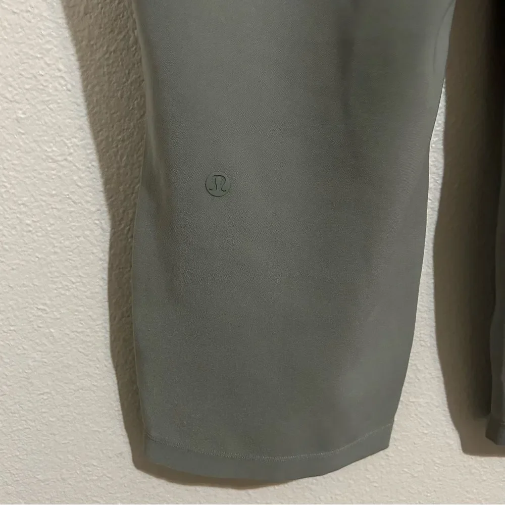 Lululemon On The Fly Grey Sage Cropped Athletic Pull On Pants Women’s Size 10
